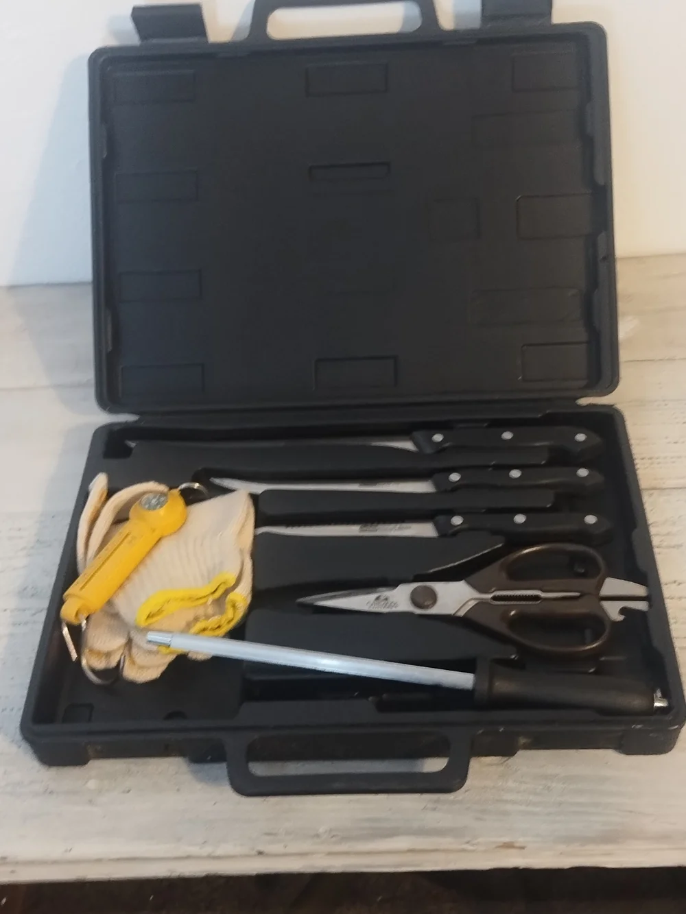 Gone Fishing Outdoor Series 7-Piece Game Processing Set Knives & Tools very Good